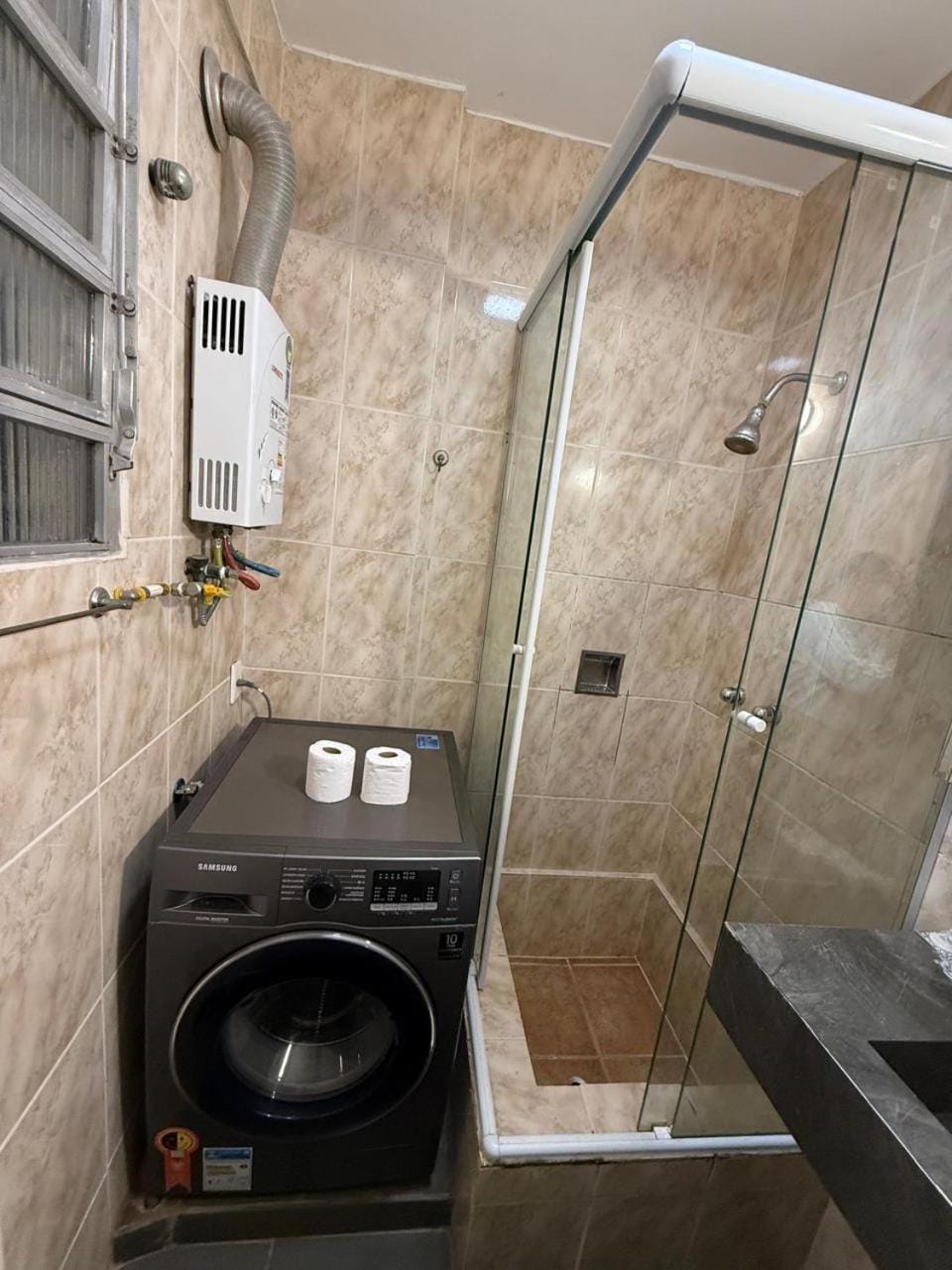 1-bedroom apartment in Copacabana, one block from the beach Apartment in Rio de Janeiro