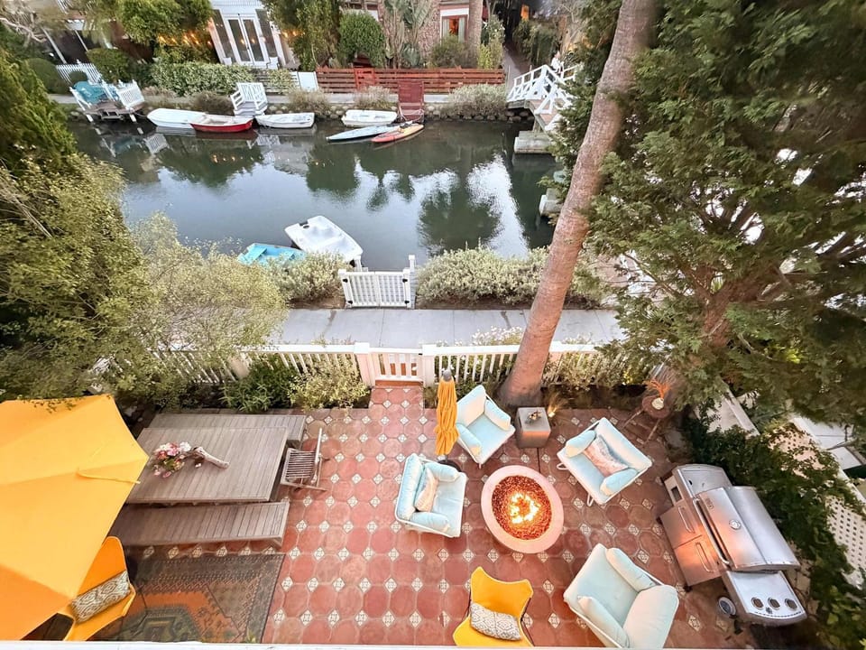 Grand Canal Venice Home 5Min Beach Rooftop Deck House in Venice Beach