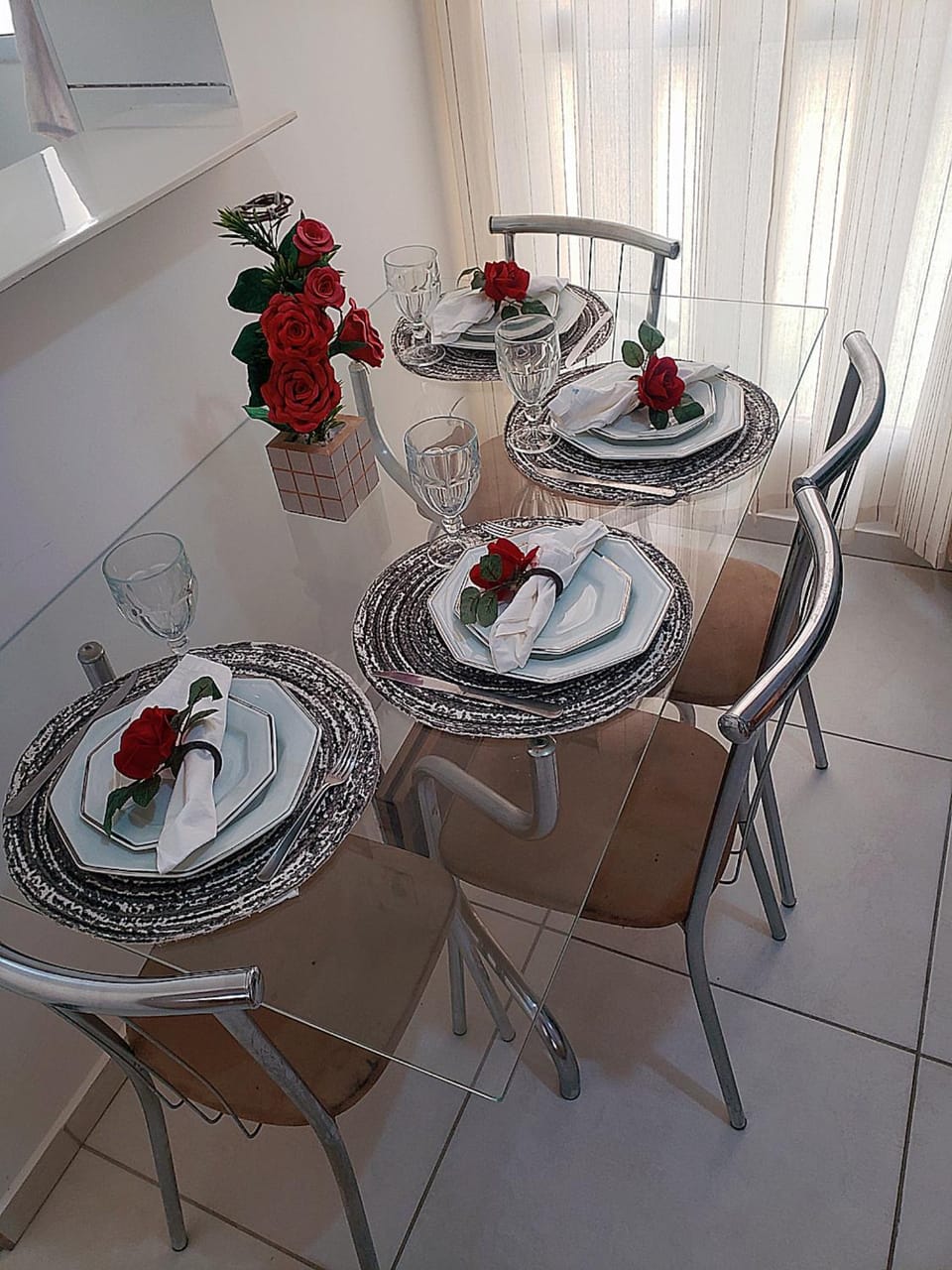 Living room, Dining area, Food