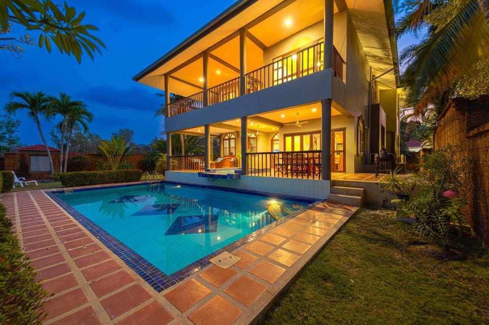 5BR Pool Villa-Close to Beach & City (CV5) Villa in Nong Kae