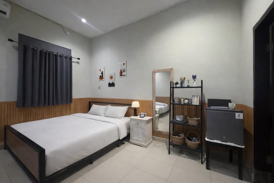 Bed, Photo of the whole room, Bedroom, air conditioner