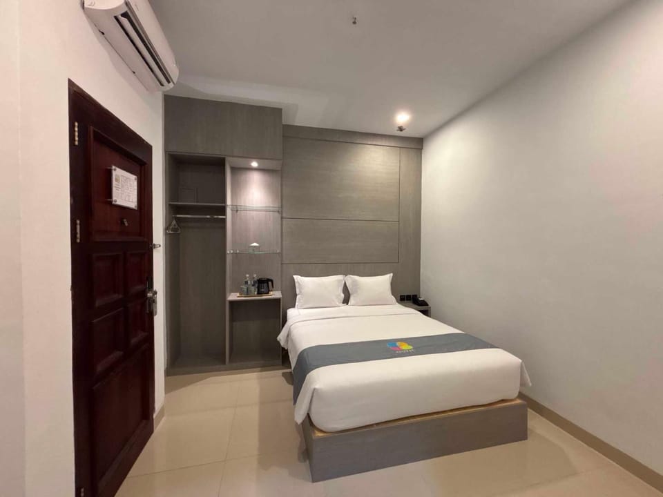 Bed, Bedroom, air conditioner