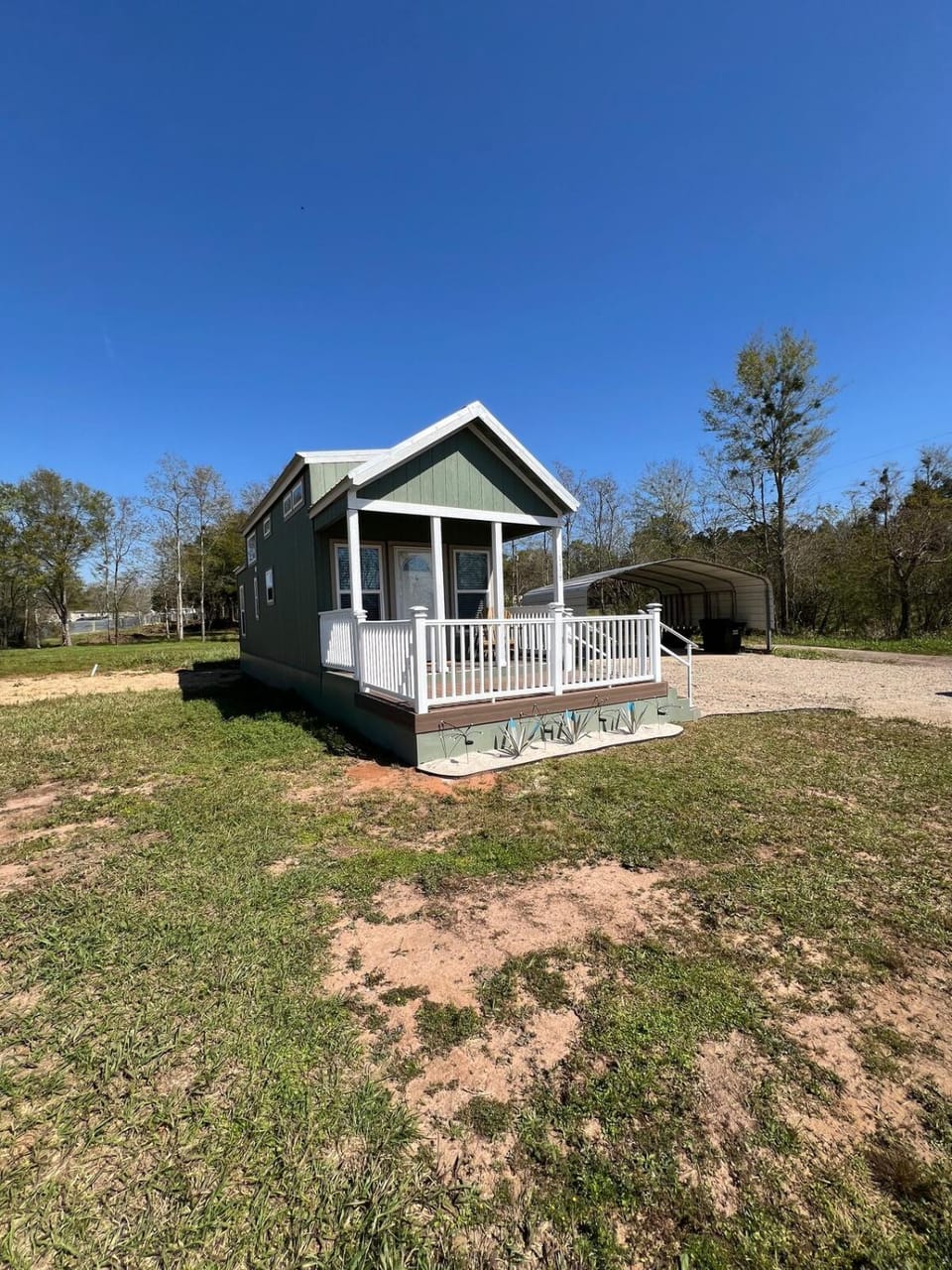 The KIWI VILLA - in Foley- 15 miles from the Beach Villa in Foley