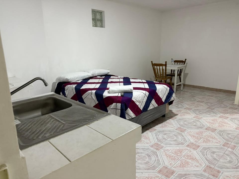 Hospedaje Casa Vazquez Sucursal Gardenia Bed and Breakfast in Pachuca