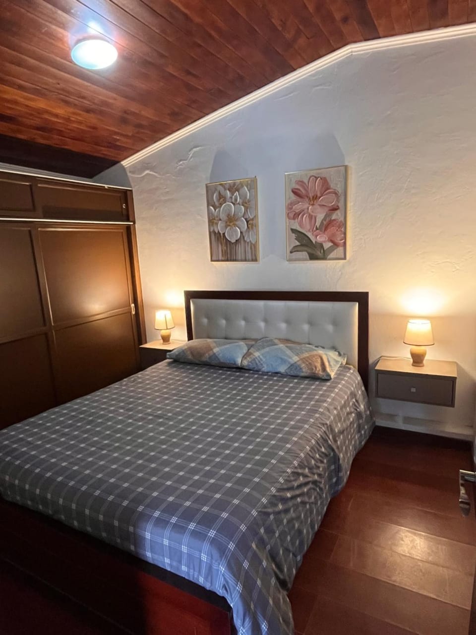 Bed, Photo of the whole room