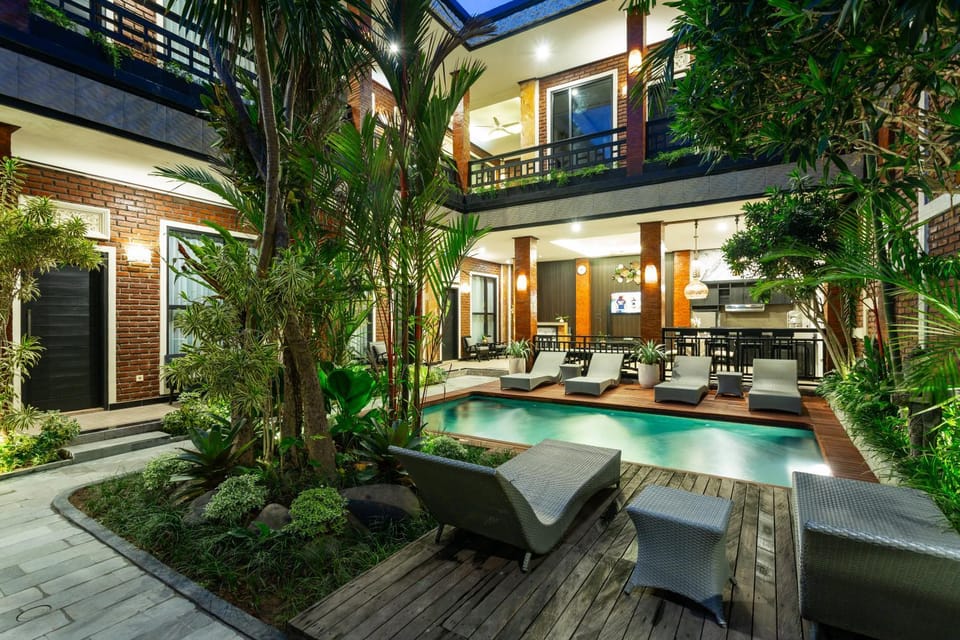 Property building, Swimming pool