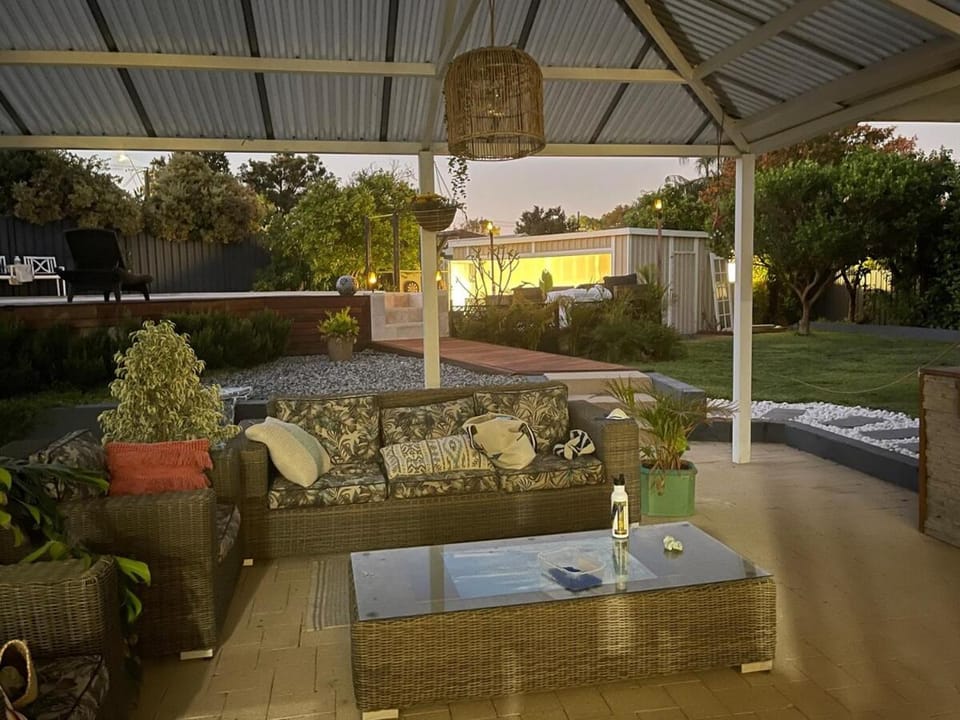 Family Home with Garden Oasis House in Perth