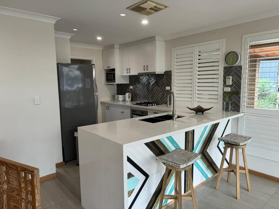 Family Home with Garden Oasis House in Perth
