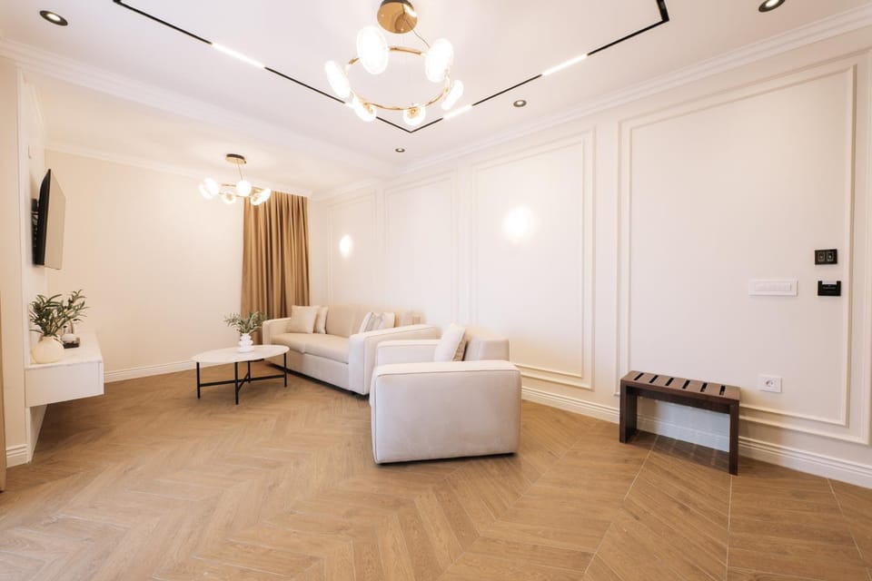 Living room, Photo of the whole room, Seating area