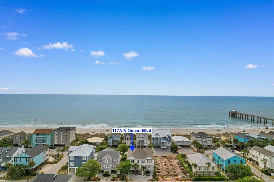 Property building, Day, Neighbourhood, Natural landscape, Bird's eye view, Beach