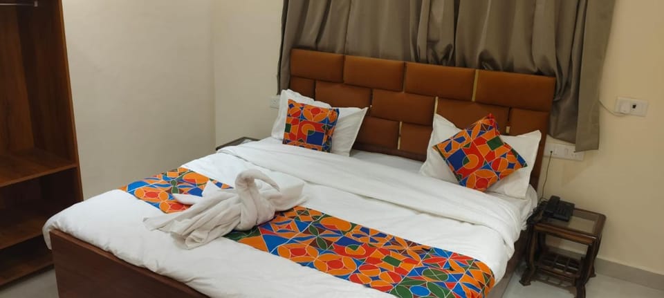 Lotus Stay By Hotel MR Opposite Aishbagh Railway Station Hotel in Lucknow