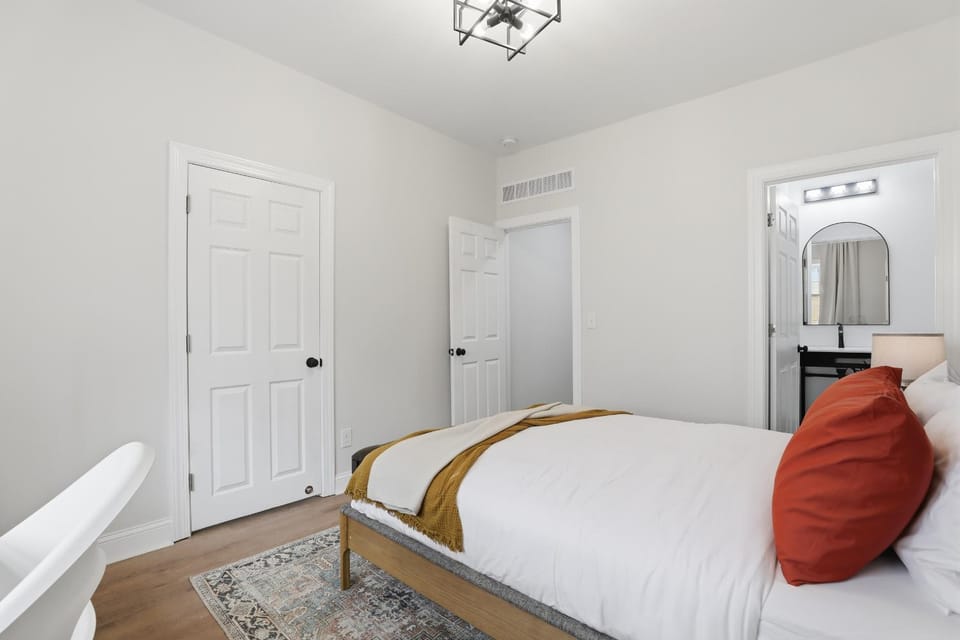 Bed, Bedroom