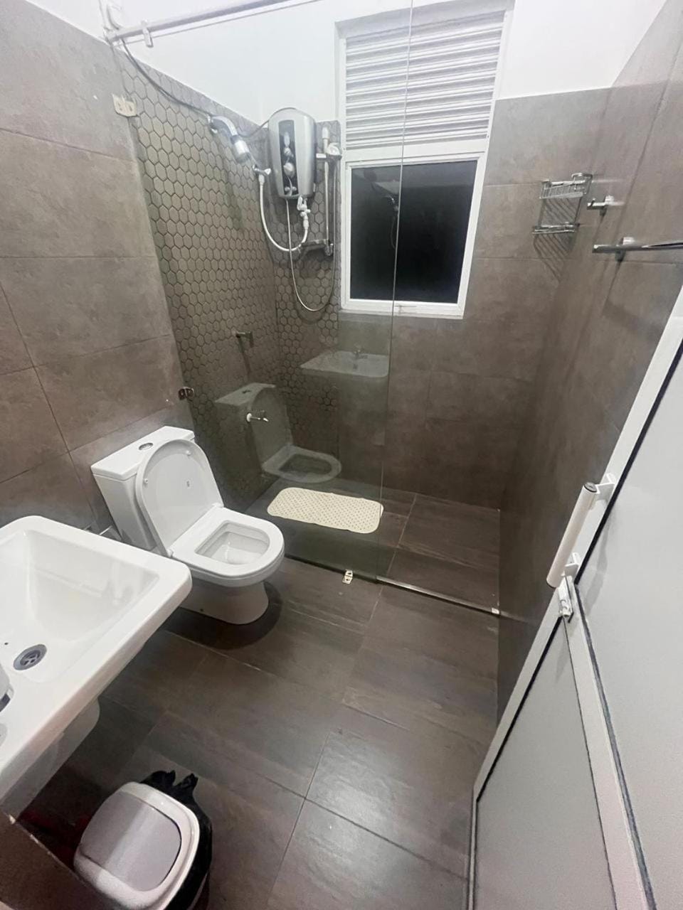 Shower, Toilet, Bathroom