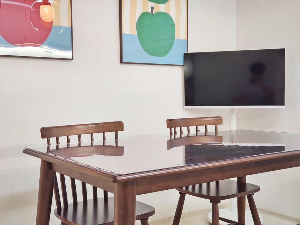 TV and multimedia, Dining area