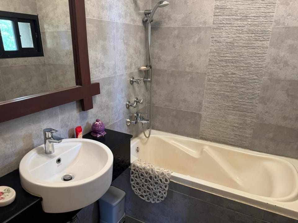 2 bedroom 2 bath serviced apartment in Clifton with housekeeping Apartment in Karachi