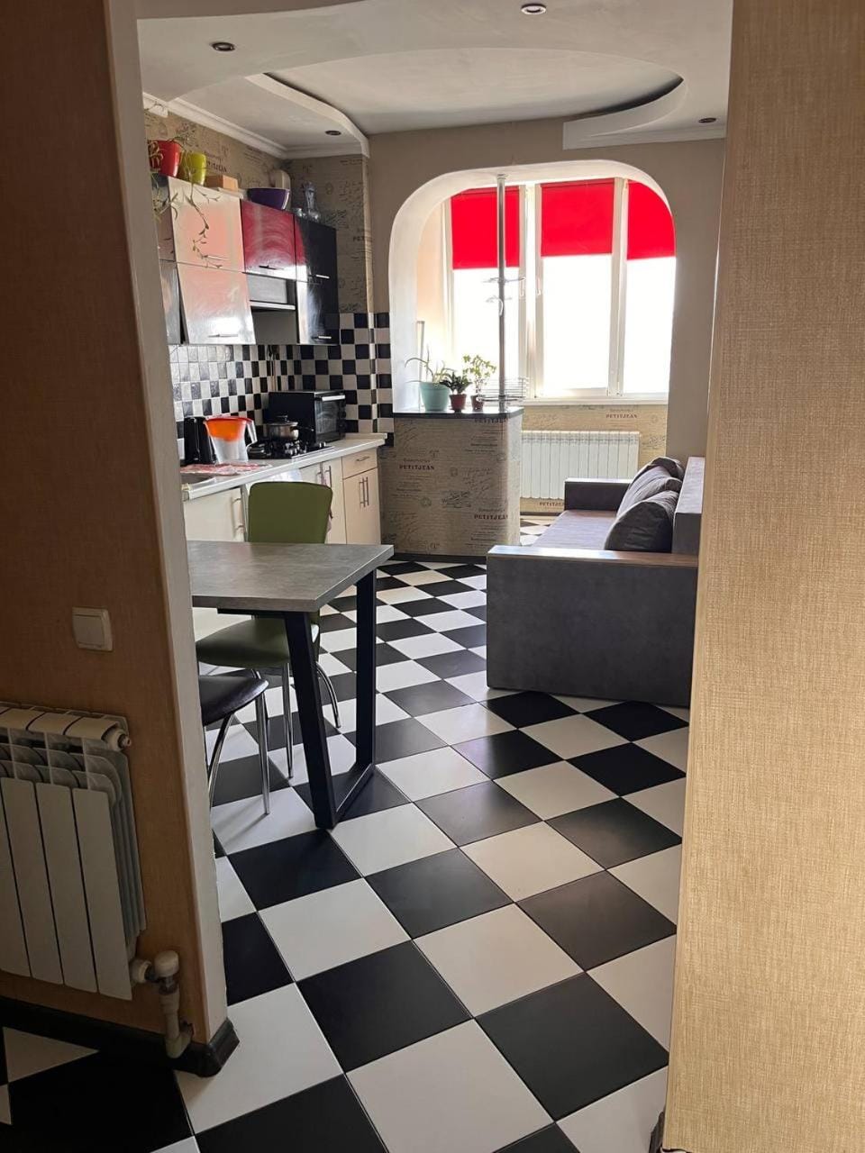 Seating area, Dining area