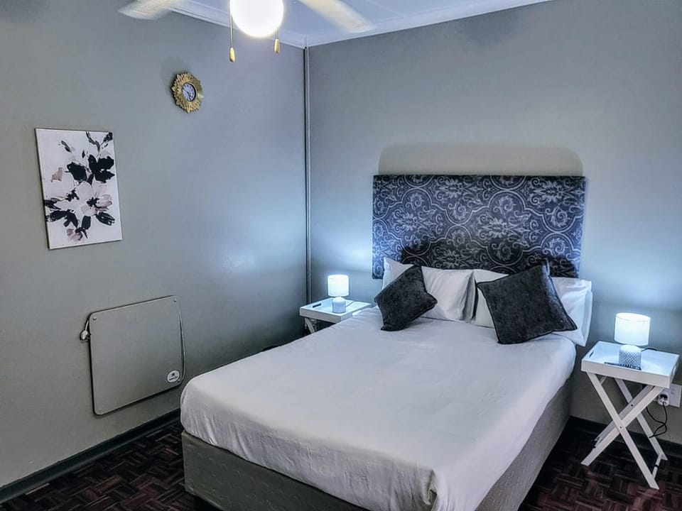 Golf Road Guesthouse Bed and Breakfast in KwaZulu-Natal