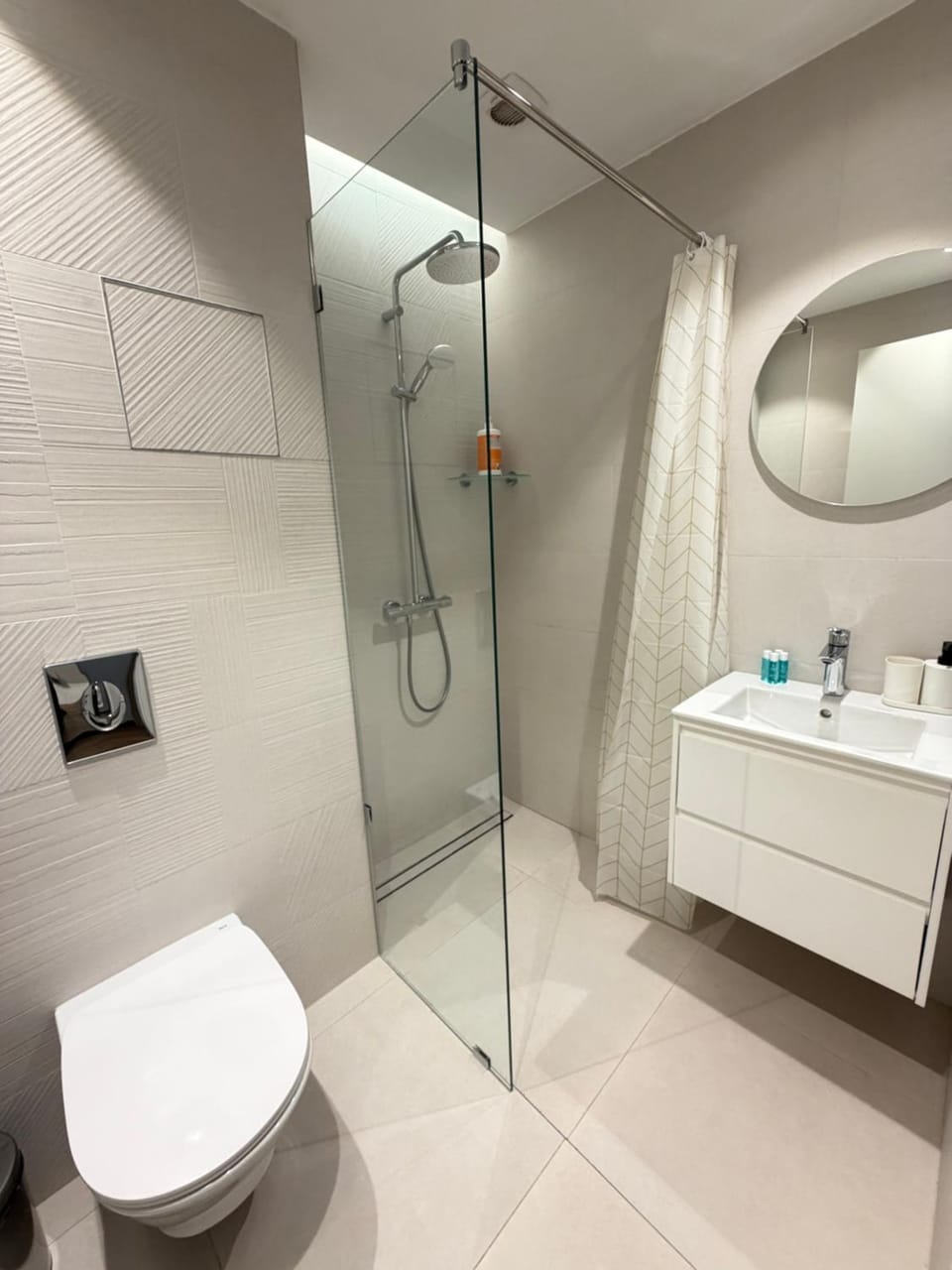 Shower, Toilet, Bathroom