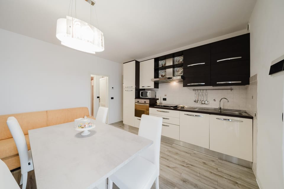 Living room, Dining area, dishwasher, microwave, oven, kitchen