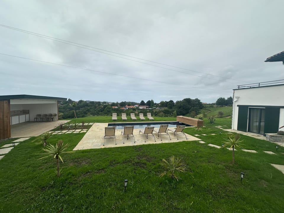Villa ALDAKETA Villa in Urrugne