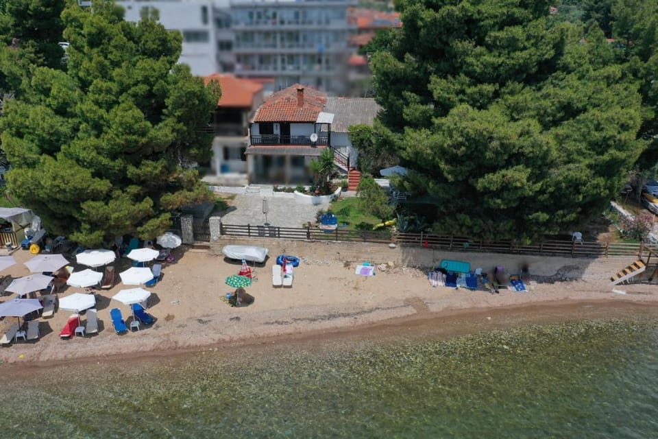 Property building, Natural landscape, Bird's eye view, Beach, Sea view