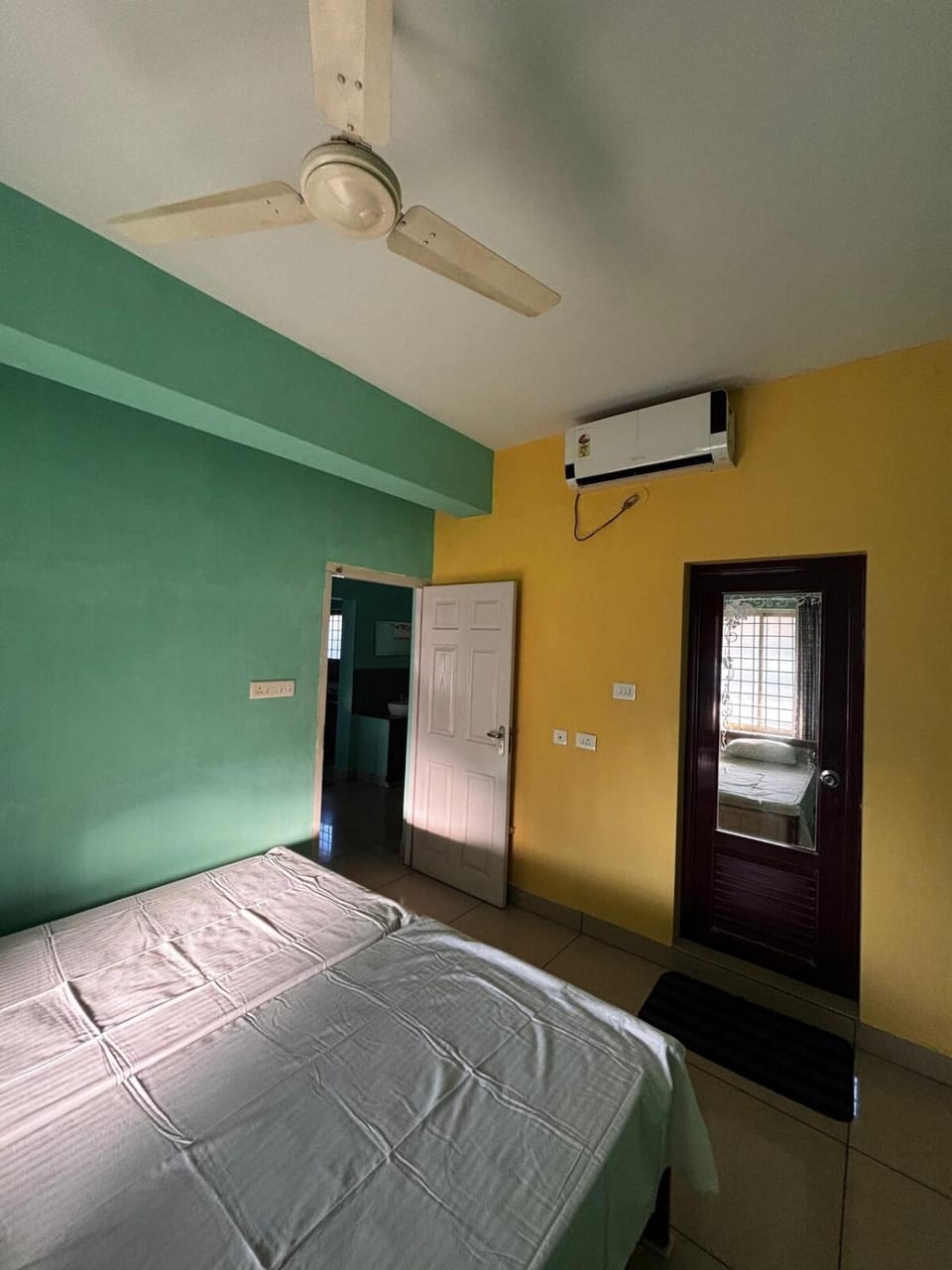 LJ Plaza Fully Furnished 2BHK Apartment, AC Apartment in Kerala