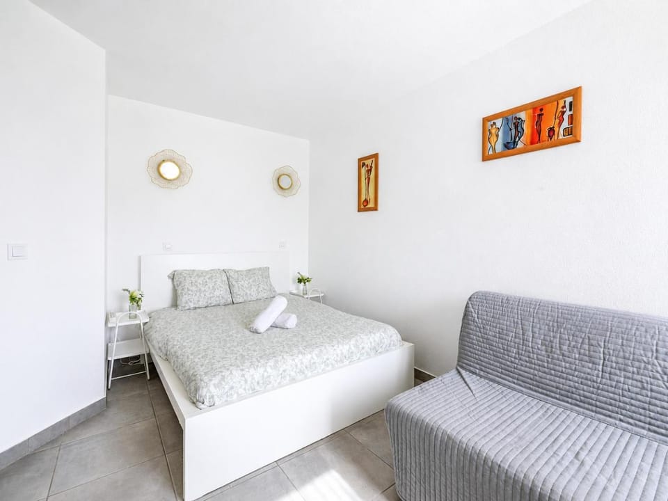 Chaleureux Studio - Disneyland 10 min Paris Apartment in Bussy-Saint-Georges