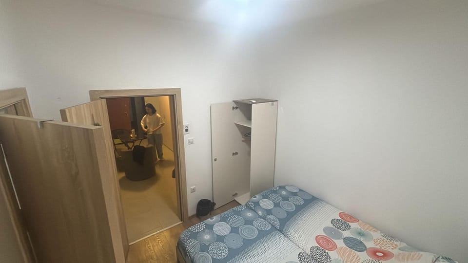 Bed, Photo of the whole room, wardrobe