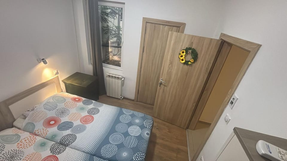 Photo of the whole room, wardrobe