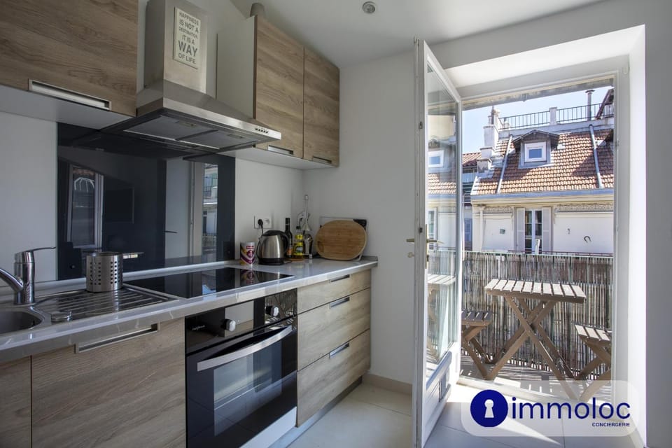 Air-conditioned studio in the center Apartment in Nice