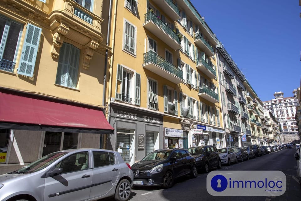 Air-conditioned studio in the center Apartment in Nice