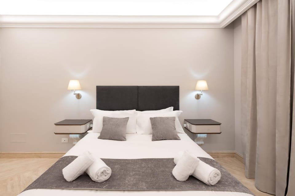 Bed, Bedroom, air conditioner