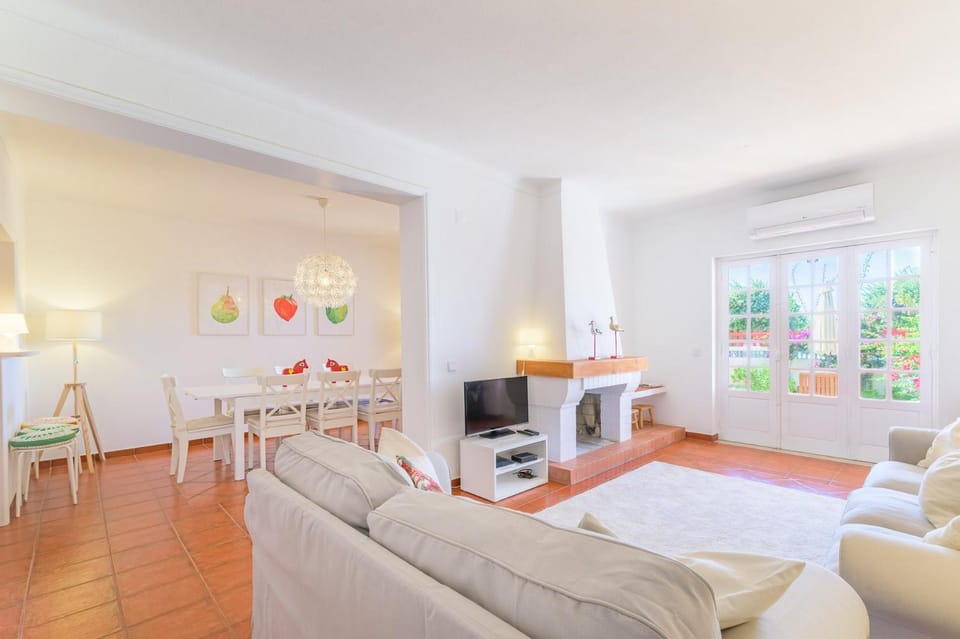 Casa Buganvília Villa in Setubal District