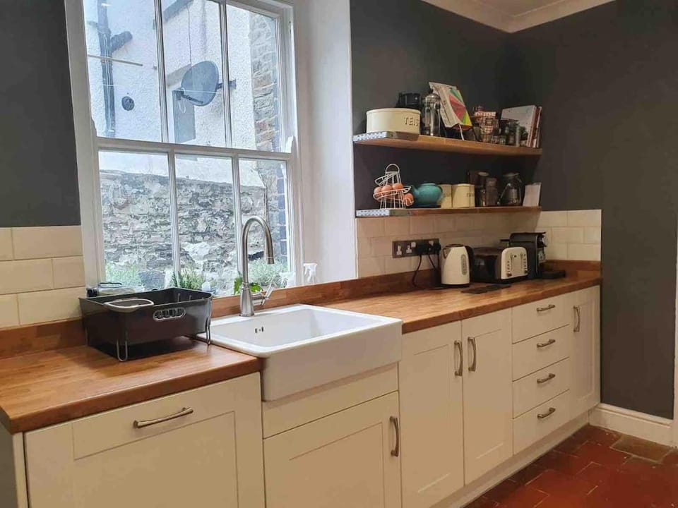 Stylish Family Sea View Home House in Aberystwyth