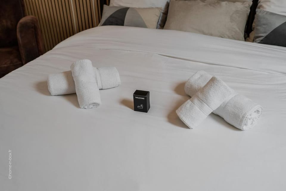 Beautiful home - Hot tub - 20 min to Disney - Sleeps 5 Apartment in Torcy