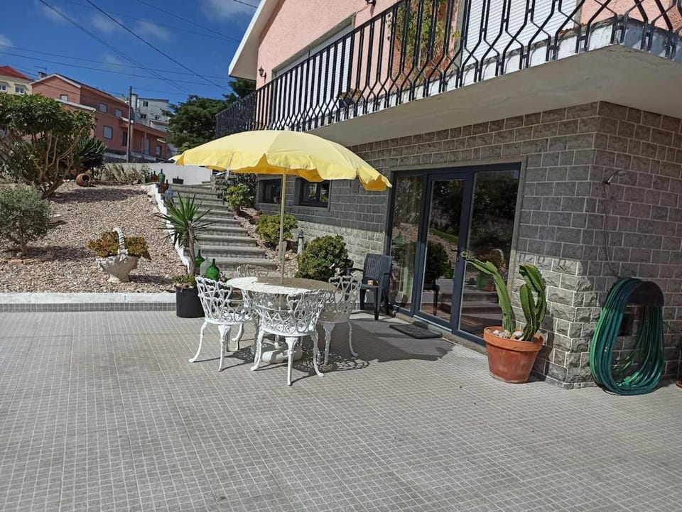 Casa EVA House in Lisbon District
