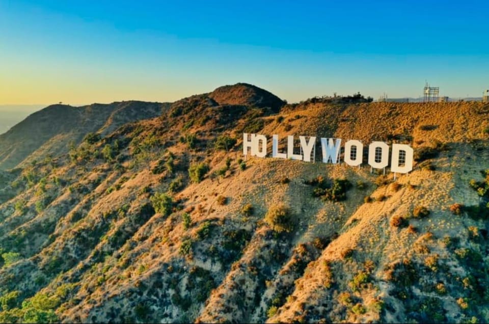 Hollywood Walk of Fame Studio FREE Parking & Gym Apartment in Hollywood