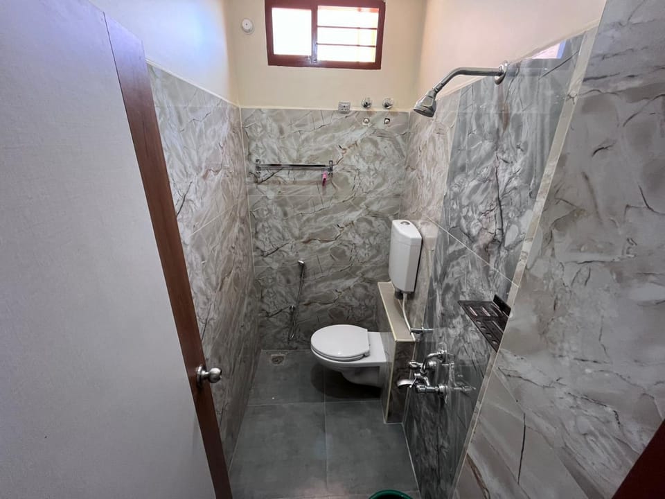 Gravity Groups Sakthi Residency Near Jipmer Hospital Inn in Puducherry