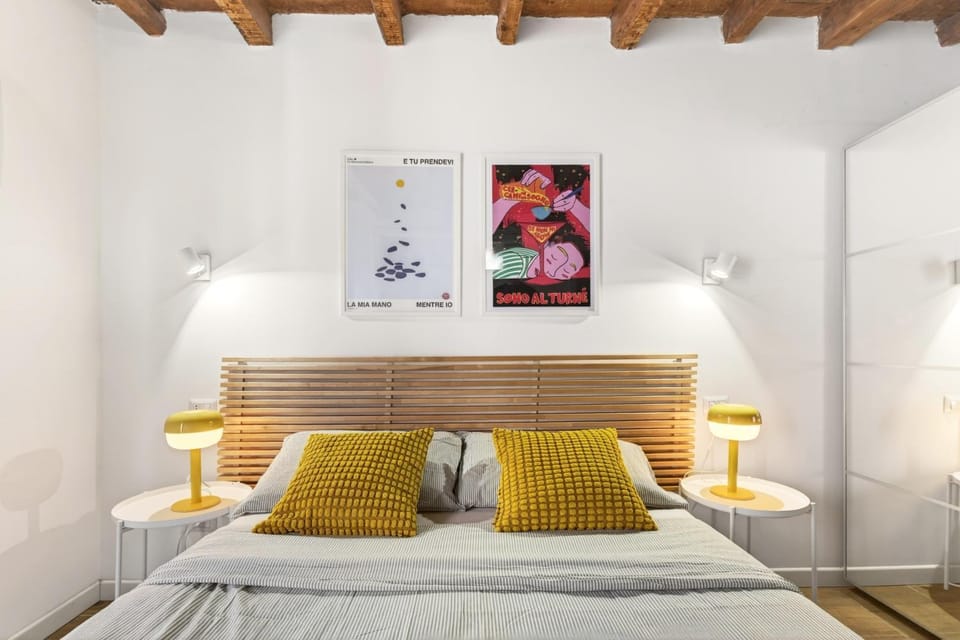 Bed, Bedroom, towels, wardrobe