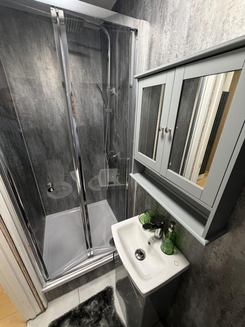 Shower, Bathroom