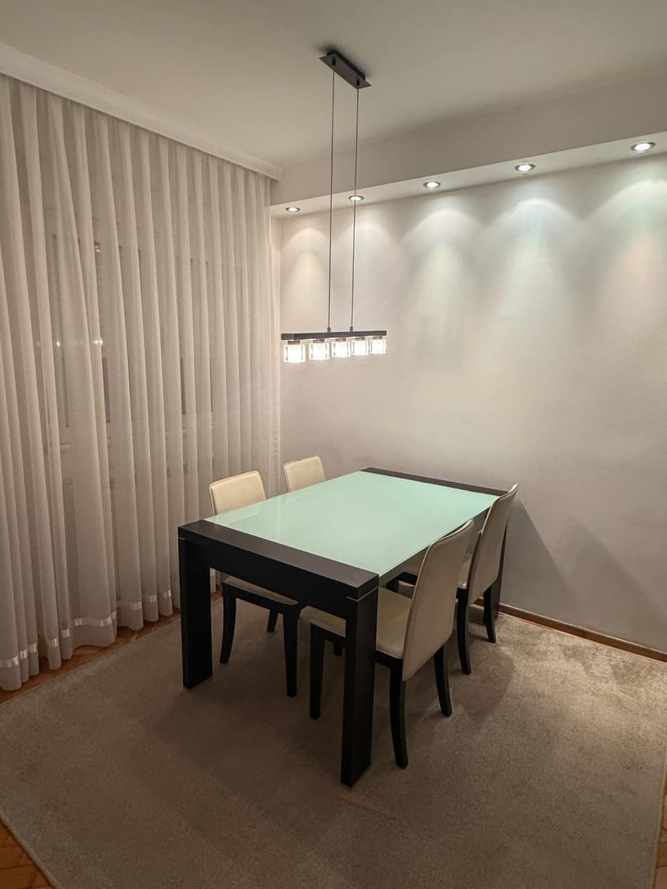 Luxury Central Belgrade Apartment, Ultrafast WiFi, Self Check-in Apartment in Belgrade