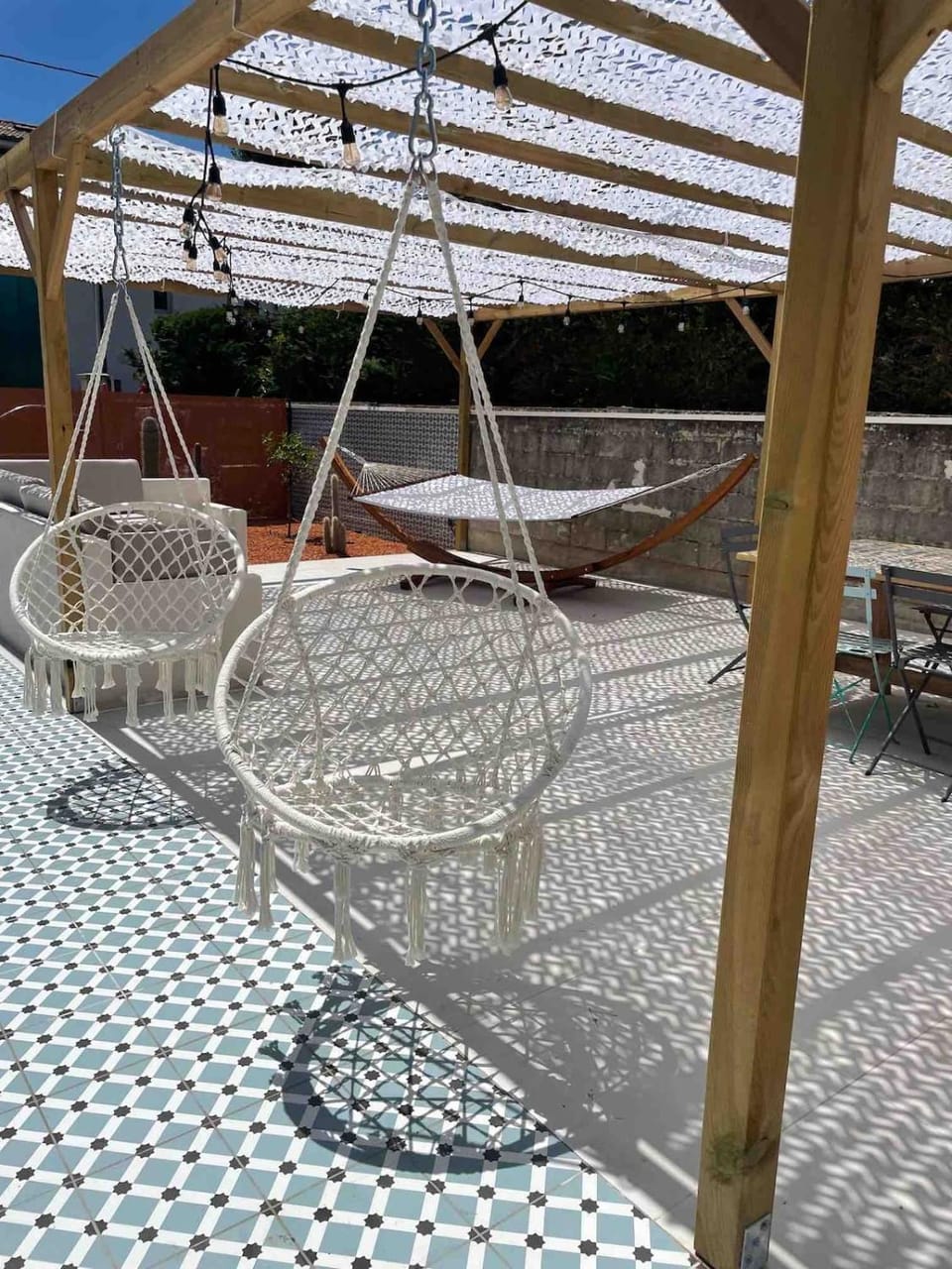 Spacious house with swimming pool 10 min from Avignon Villa in Villeneuve-lès-Avignon