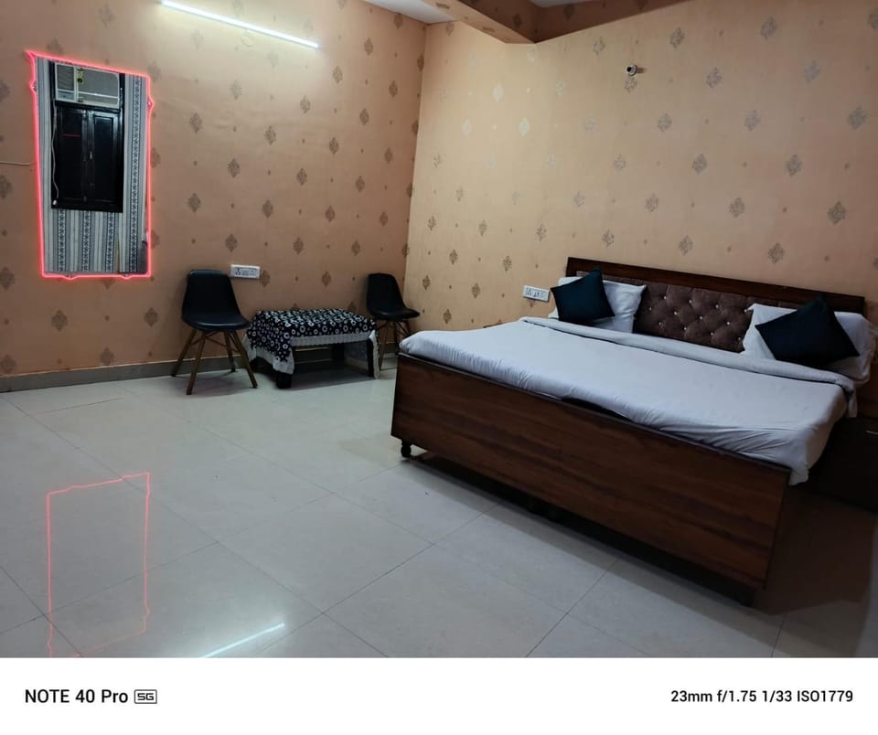 Comfort Home Bed and Breakfast in Noida