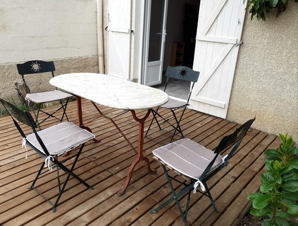T2 Carpentras proche Avignon au calme jardin Apartment in Carpentras