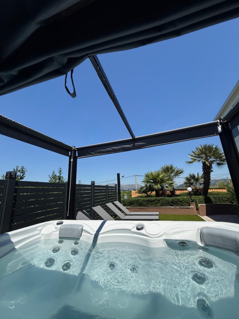 Day, Natural landscape, Hot Tub, Hot Tub, Pool view, Swimming pool