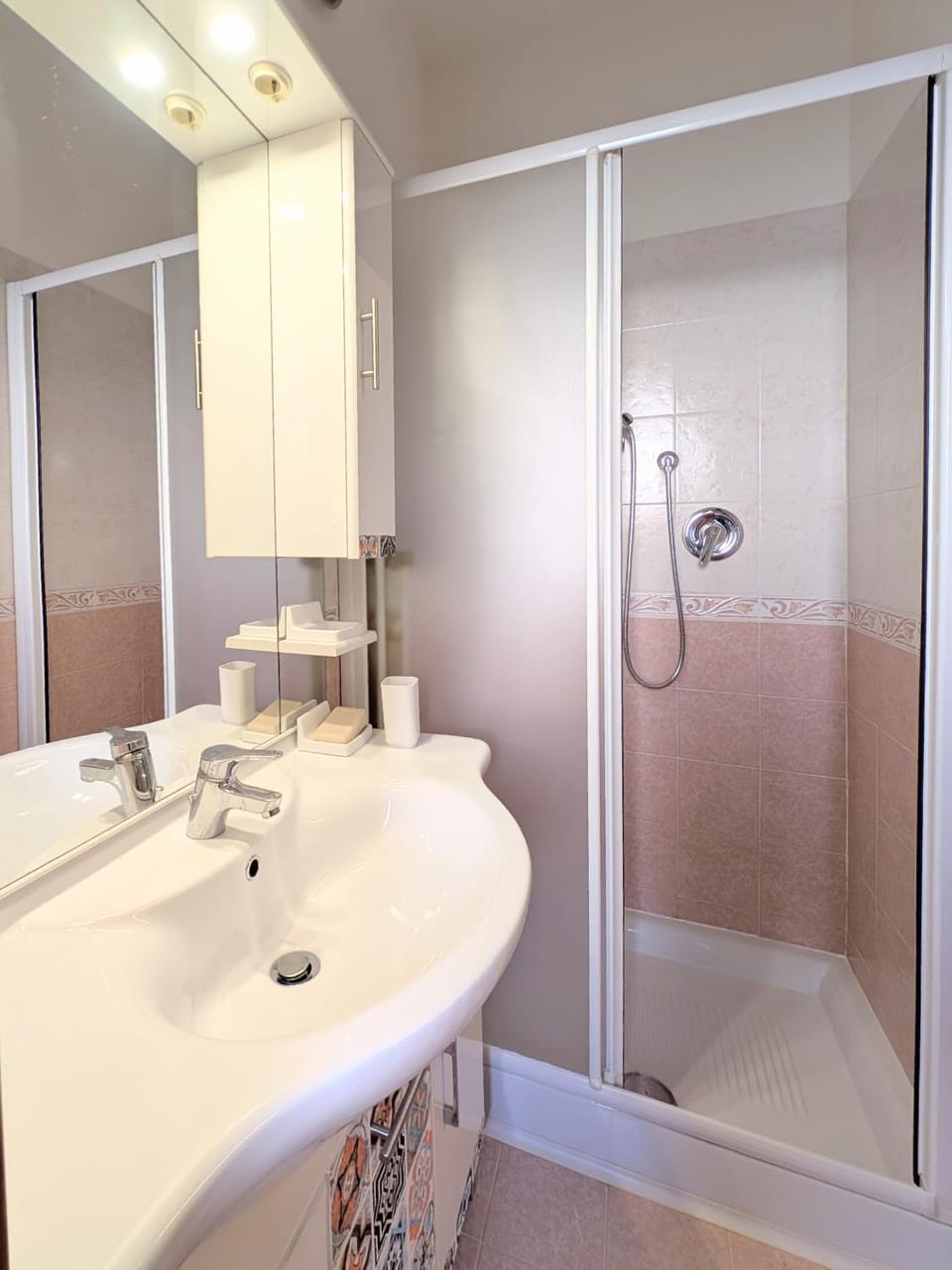 Shower, Bathroom