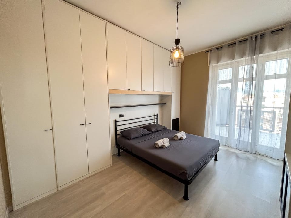 Bed, Photo of the whole room, Bedroom, towels, wardrobe