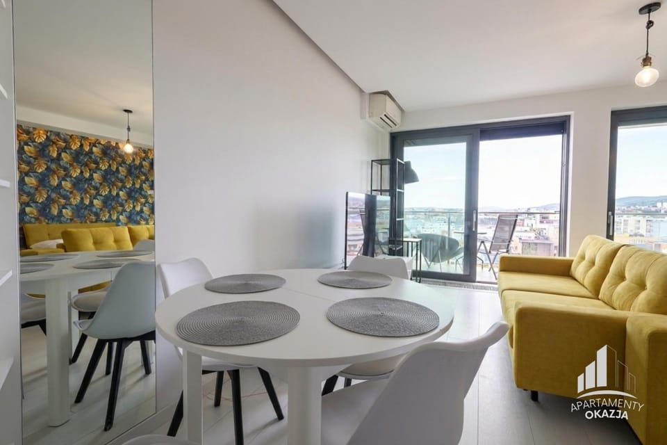 Apartament #CapitalTower 136 FV Balkon by APARTAMENTY OKAZJA Apartment in Poland