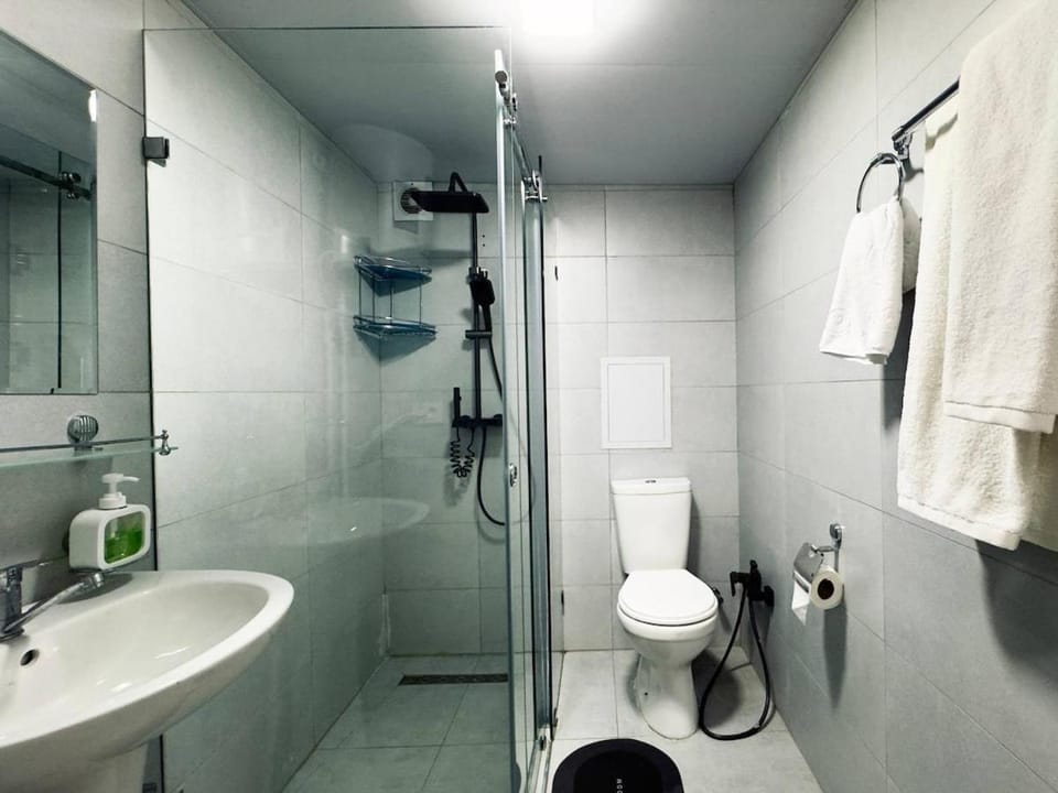 Cozy Duplex in New Complex, Makhtumkuli Apartment in Europe
