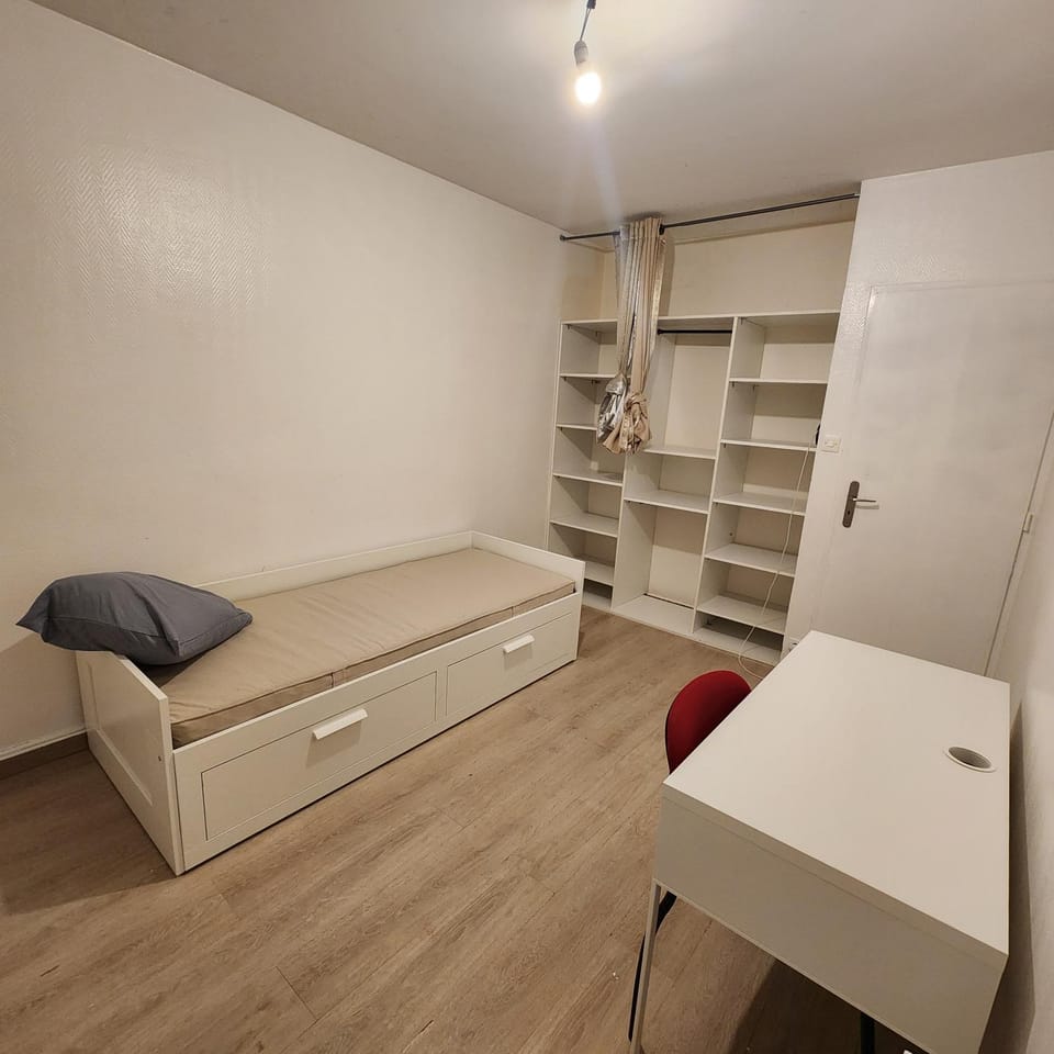Chambre privée chez l'habitant Vacation rental in Villeurbanne